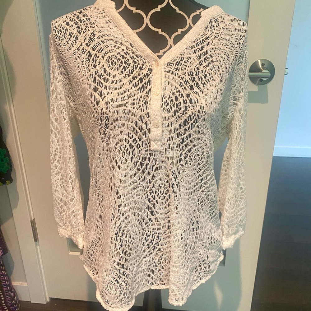 Lucky Brand 💯 cotton top size medium
